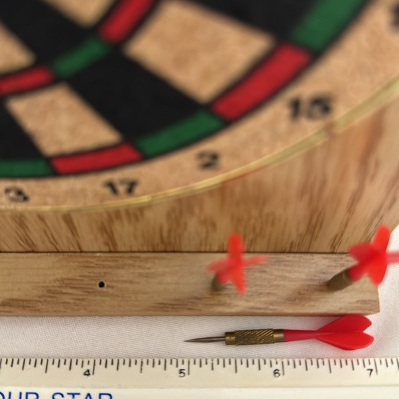 Small Wooden Desktop Dart Board Vintage Set with 6 Tiny Darts - Picture 3 of 4